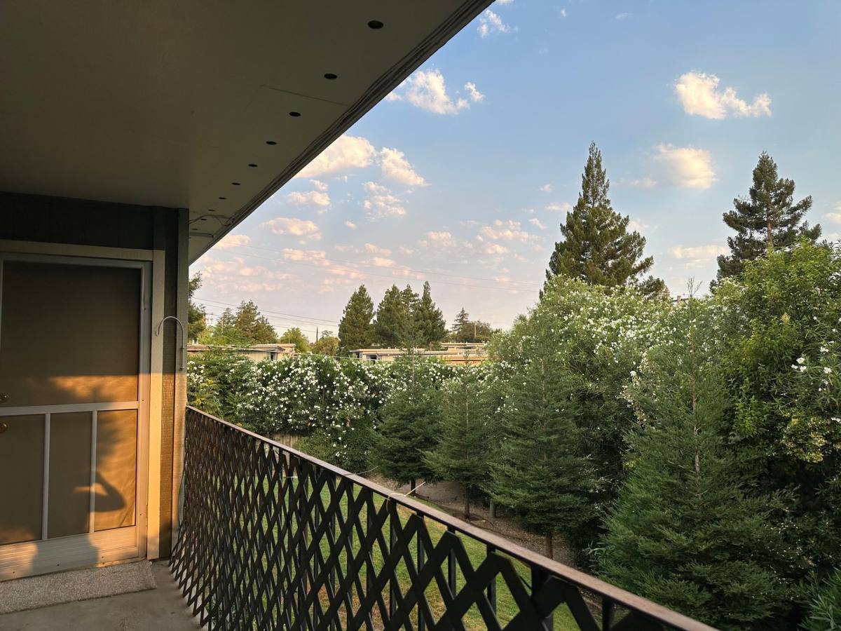 Apartment for rent at 4900-4948 Stamas Lane, Fair Oaks, CA 95628