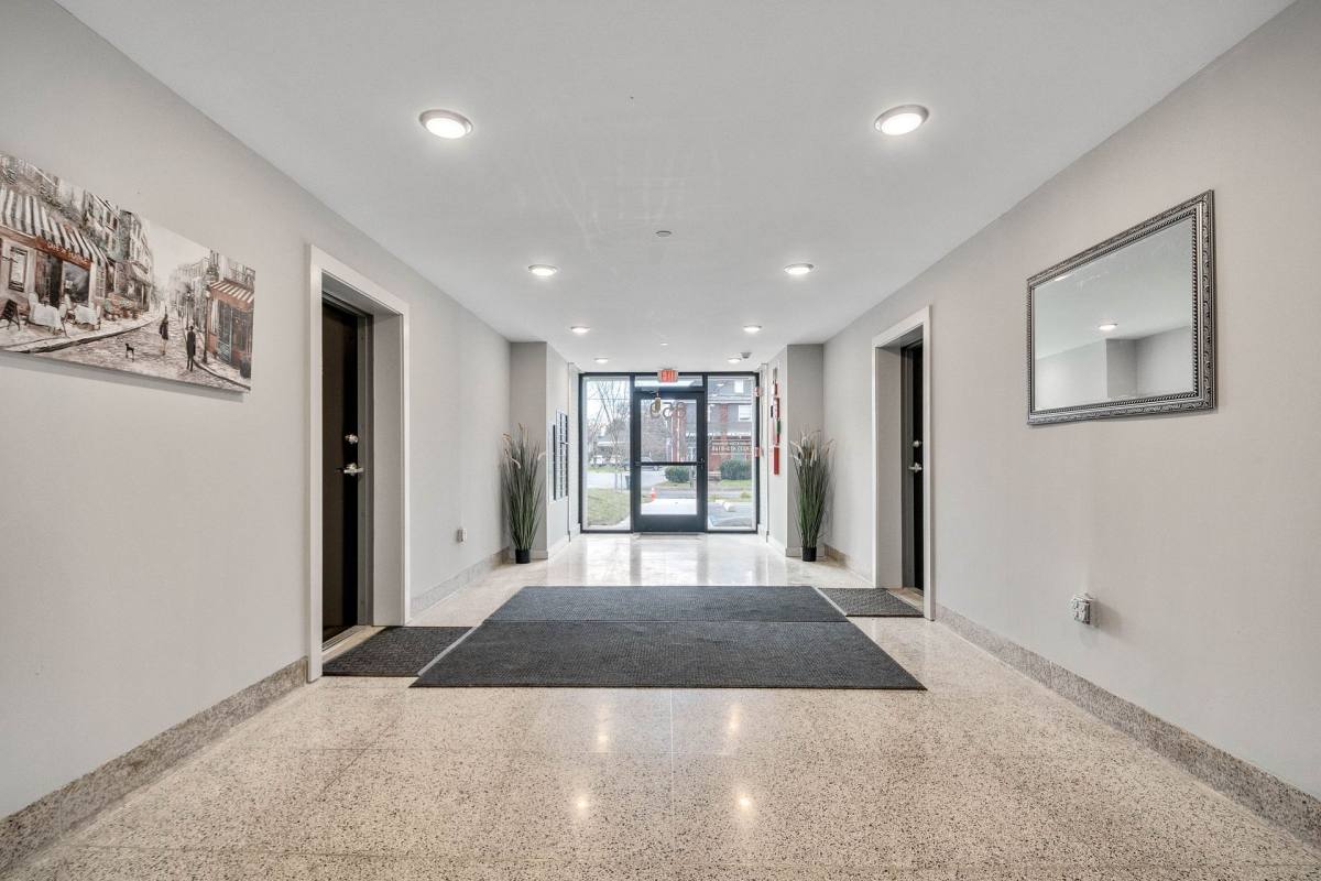Apartment for rent at 859 McCallie Ave, Chattanooga, TN 37403