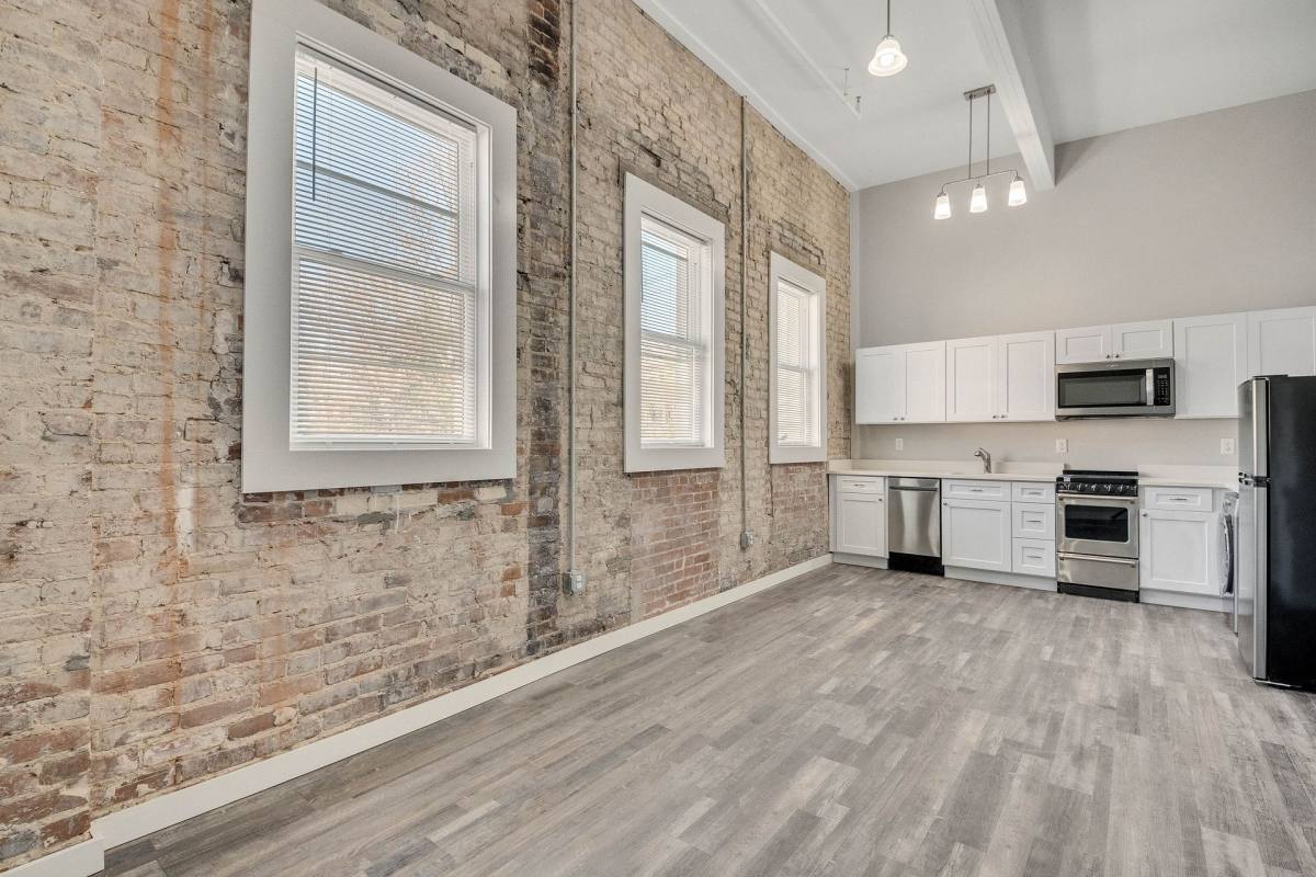 Apartment for rent at 859 McCallie Ave, Chattanooga, TN 37403