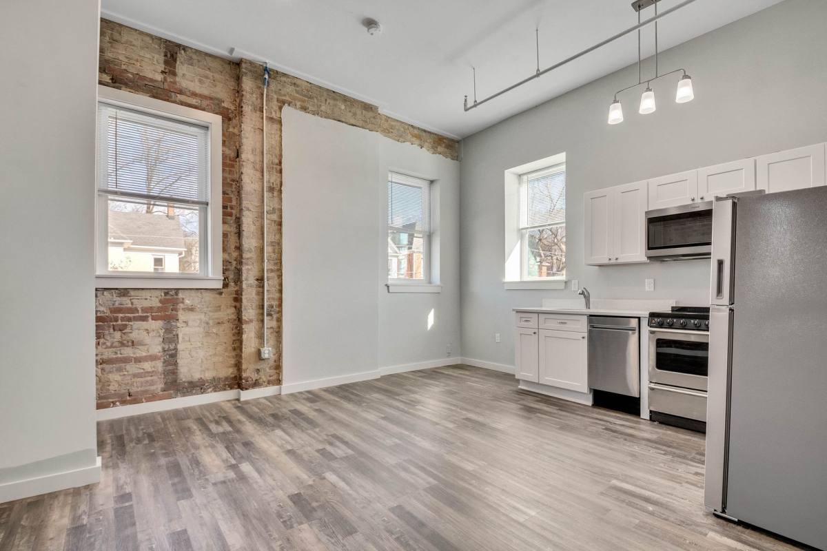 Apartment for rent at 859 McCallie Ave, Chattanooga, TN 37403