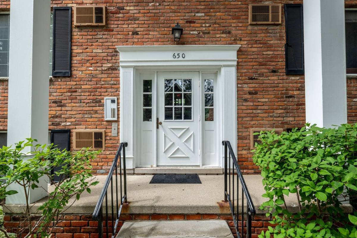 Apartment for rent at 650 Ann St, Birmingham, MI 48009