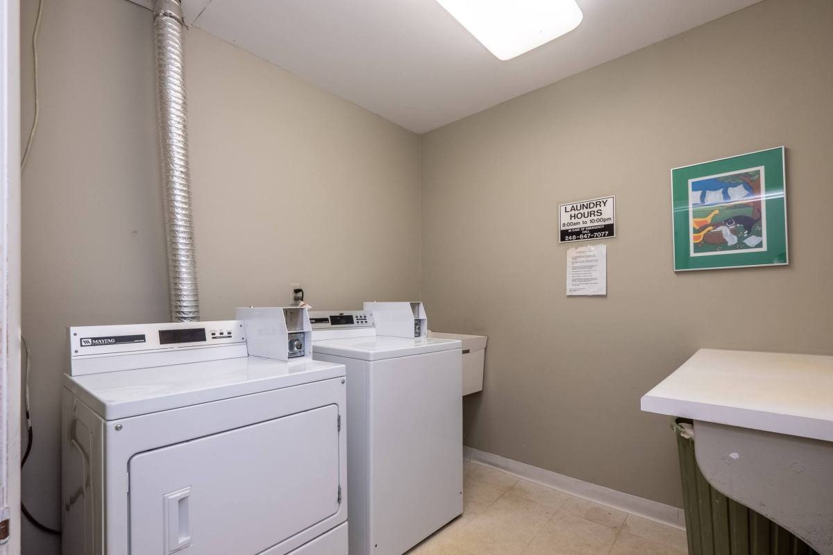 Apartment for rent at 2233-2457 E Maple, Birmingham, MI 48009