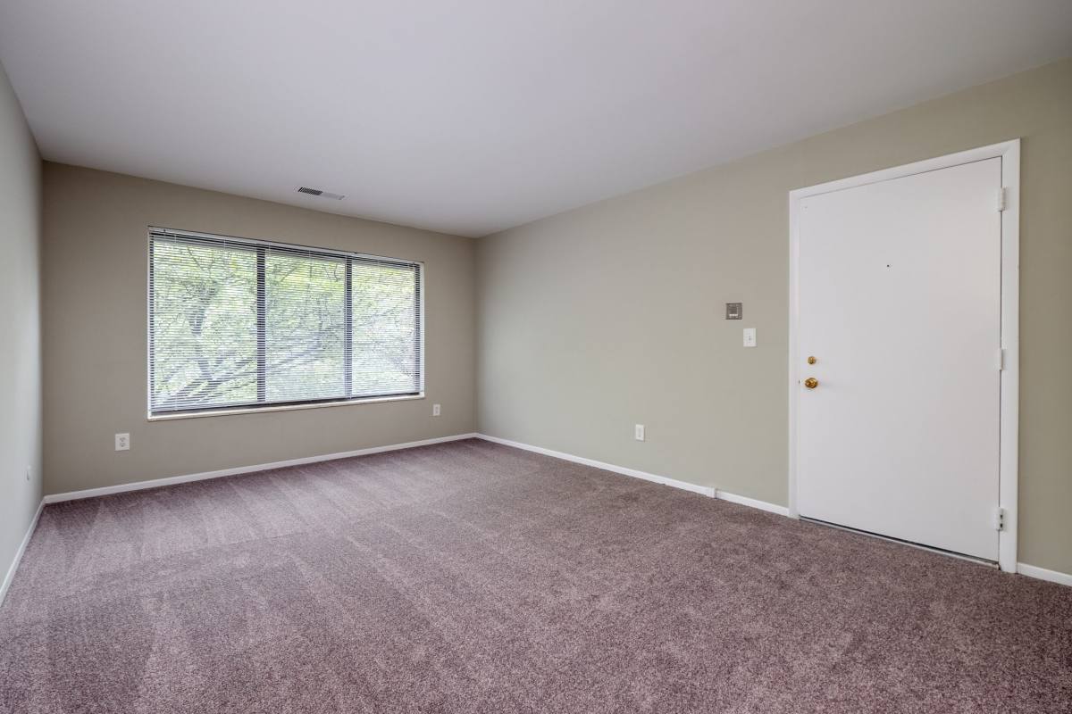 Apartment for rent at 2233-2457 E Maple, Birmingham, MI 48009