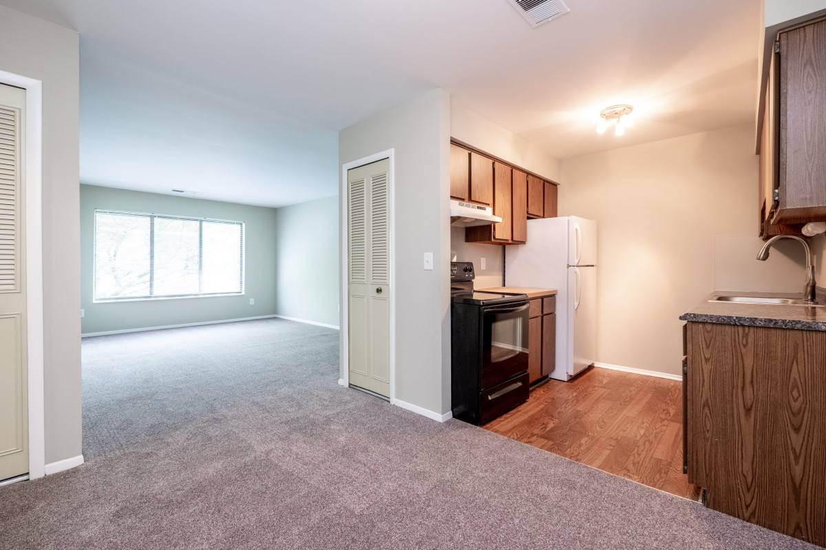 Apartment for rent at 2233-2457 E Maple, Birmingham, MI 48009