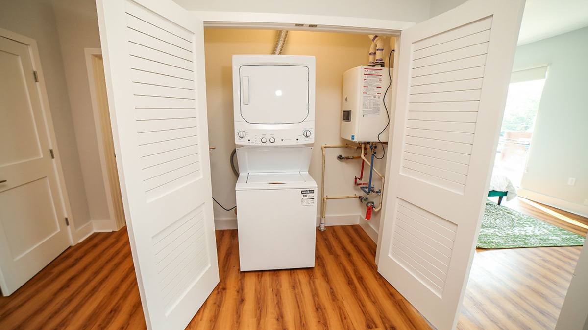 Apartment for rent at 1140 E Saint Georges Ave, Linden, NJ 07036