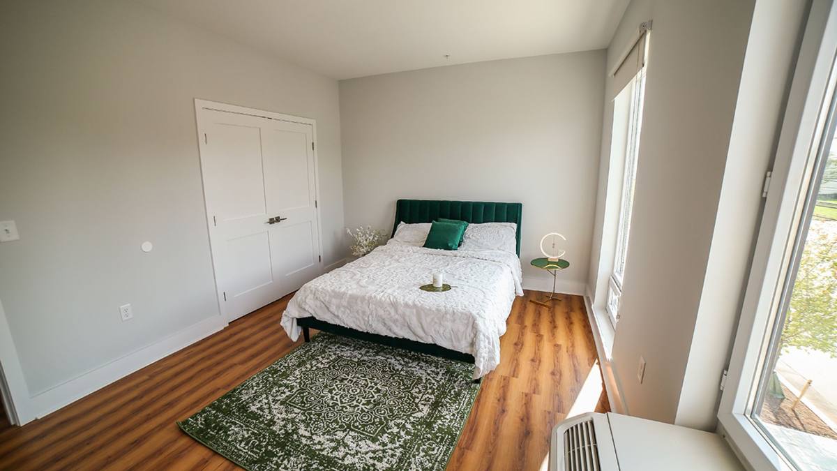 Apartment for rent at 1140 E Saint Georges Ave, Linden, NJ 07036