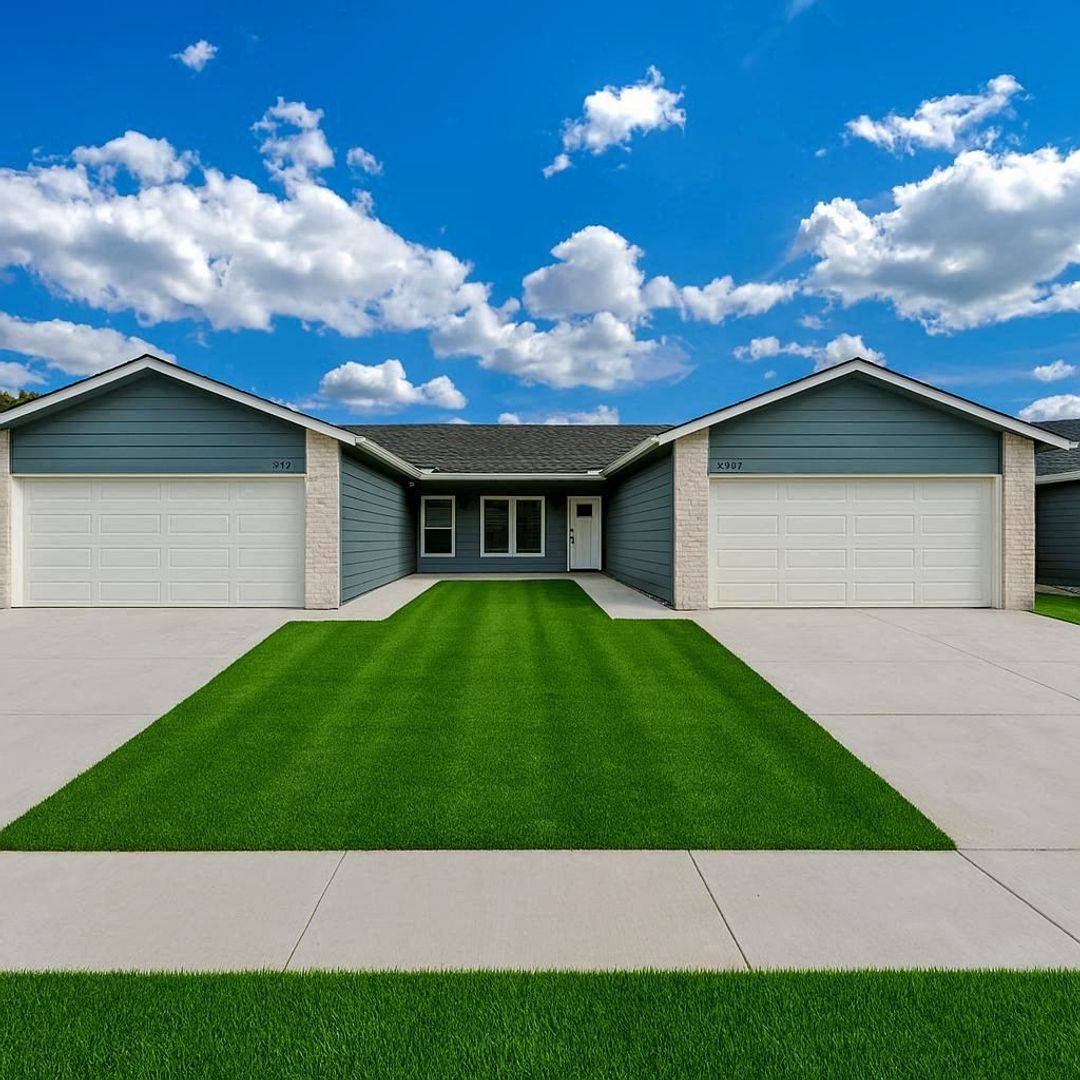 Apartment for rent at 11270 W 35th Circle S, Wichita, KS 67215