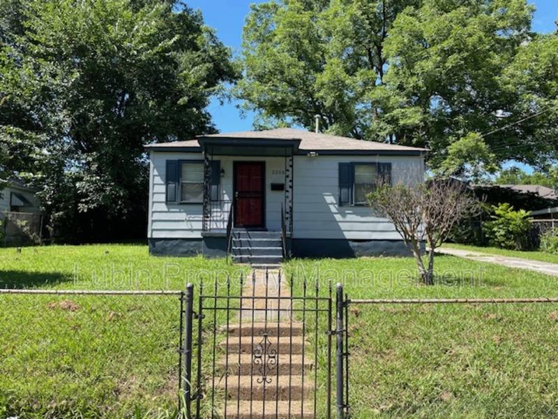 House for rent at 2358 Zanone Ave, Memphis, TN 38114