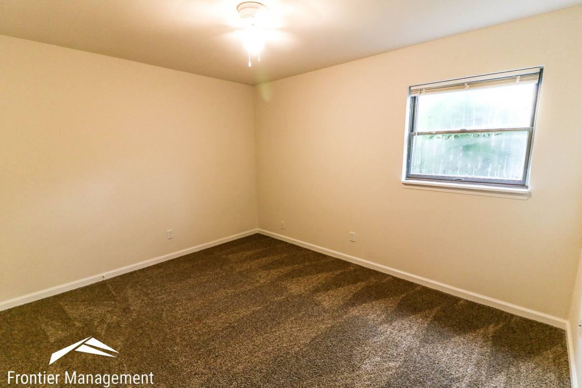 Apartment for rent at 1221 Ratone St, Manhattan, KS 66502