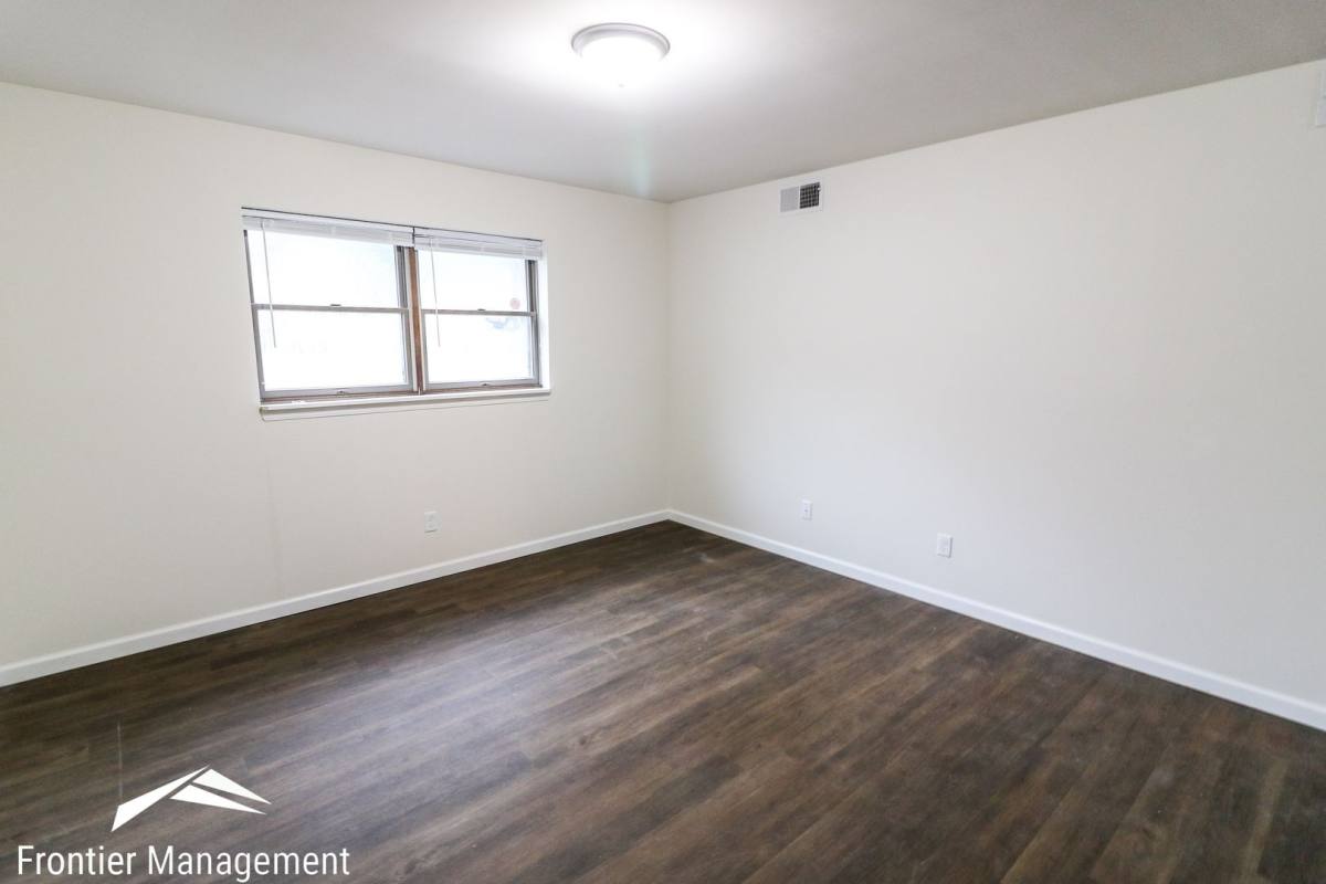 Apartment for rent at 1221 Ratone St, Manhattan, KS 66502