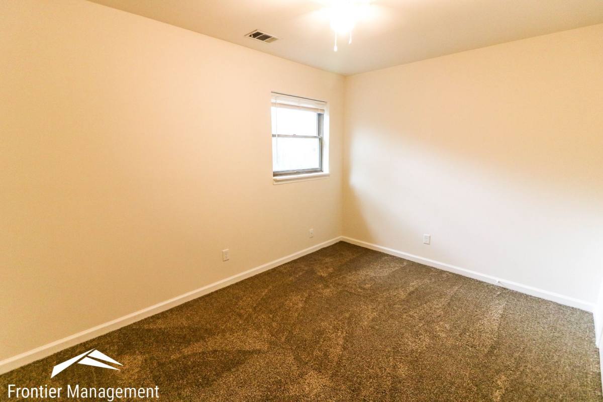 Apartment for rent at 1221 Ratone St, Manhattan, KS 66502