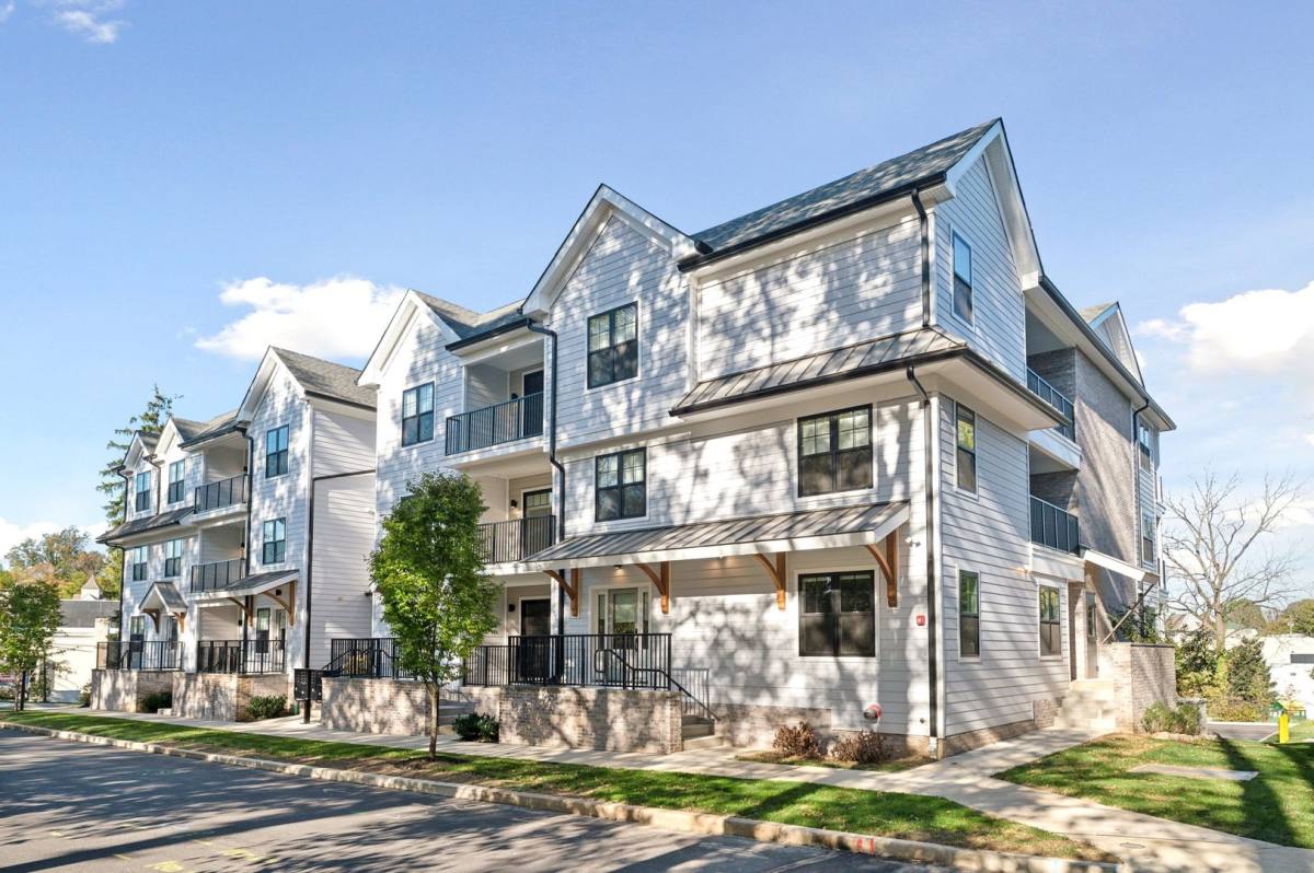 Apartment for rent at 35 Chestnut Rd, Paoli, PA 19301