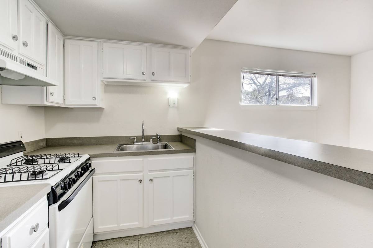 Apartment for rent at 3407 Graustark, Houston, TX 77006