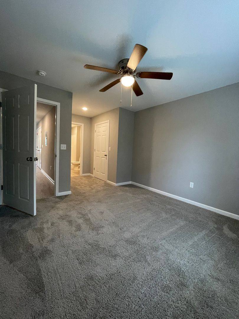 Apartment for rent at 100 Park Crest Court, Richmond, KY 40475