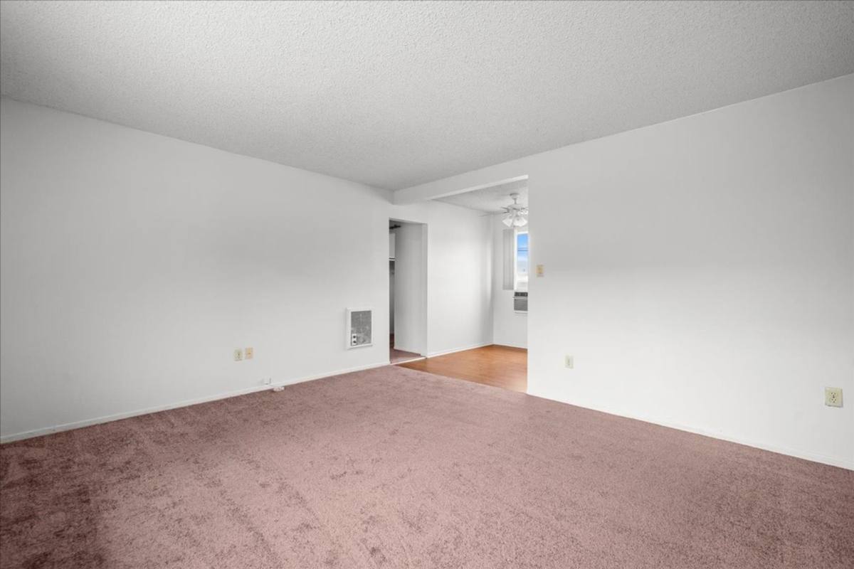 Apartment for rent at 10522 Artesia Blvd, Bellflower, CA 90706