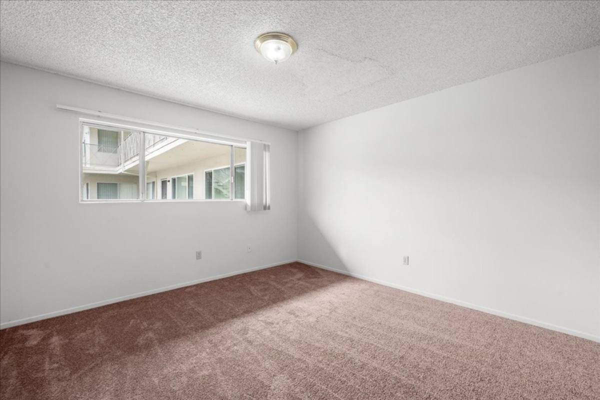 Apartment for rent at 10522 Artesia Blvd, Bellflower, CA 90706