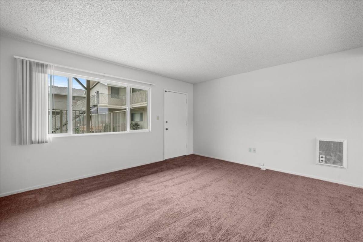 Apartment for rent at 10522 Artesia Blvd, Bellflower, CA 90706