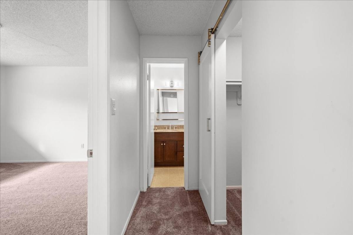 Apartment for rent at 10522 Artesia Blvd, Bellflower, CA 90706