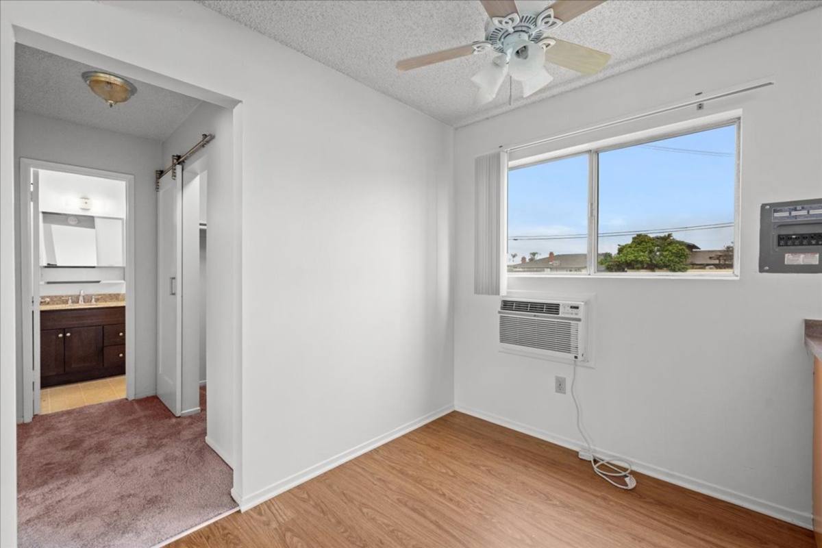 Apartment for rent at 10522 Artesia Blvd, Bellflower, CA 90706