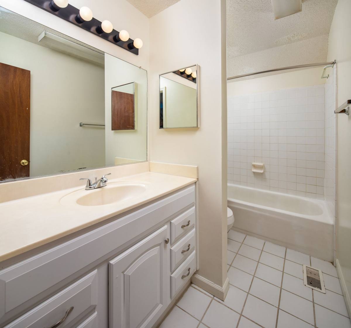 Townhouse for rent at 309 E Martintown Rd, North Augusta, SC 29841