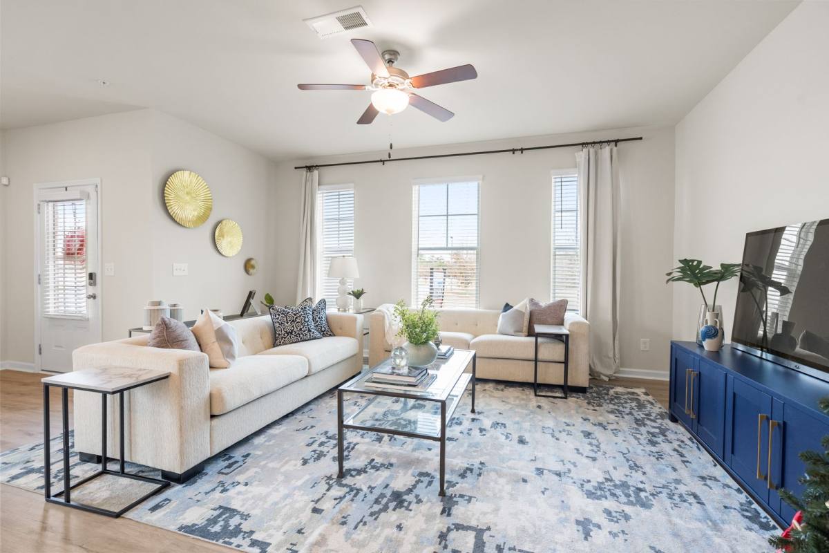 Townhouse for rent at 1121 Sunset Run NE, Conyers, GA 30012