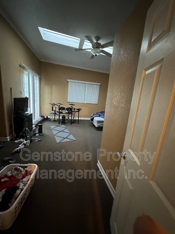 House for rent at 4839 Campanile Dr, San Diego, CA 92115