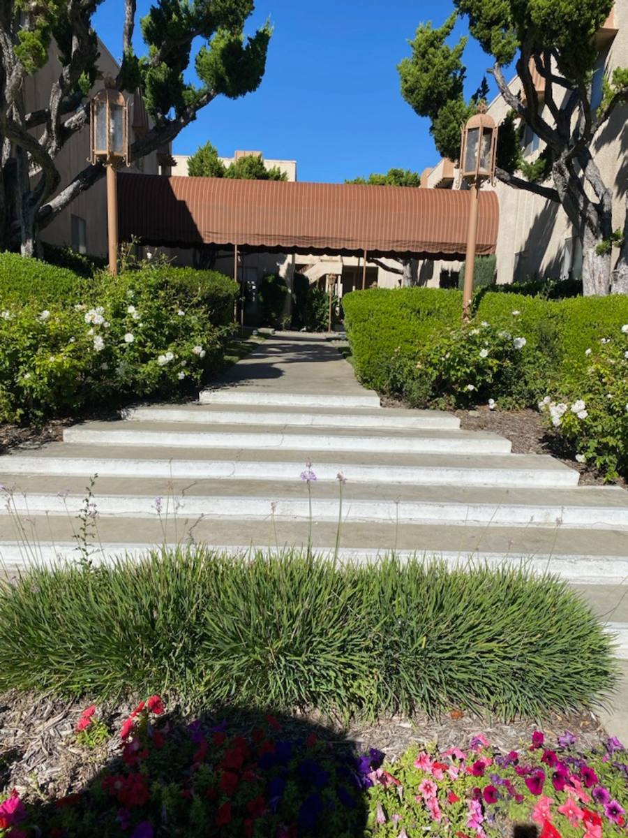 Townhouse for rent at 249-289 Amber Court, Upland, CA 91786
