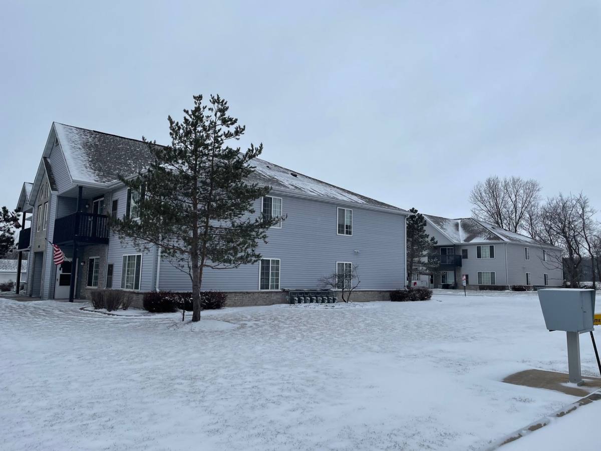 Apartment for rent at 910-912 Fox Creek Dr, Watertown, WI 53098