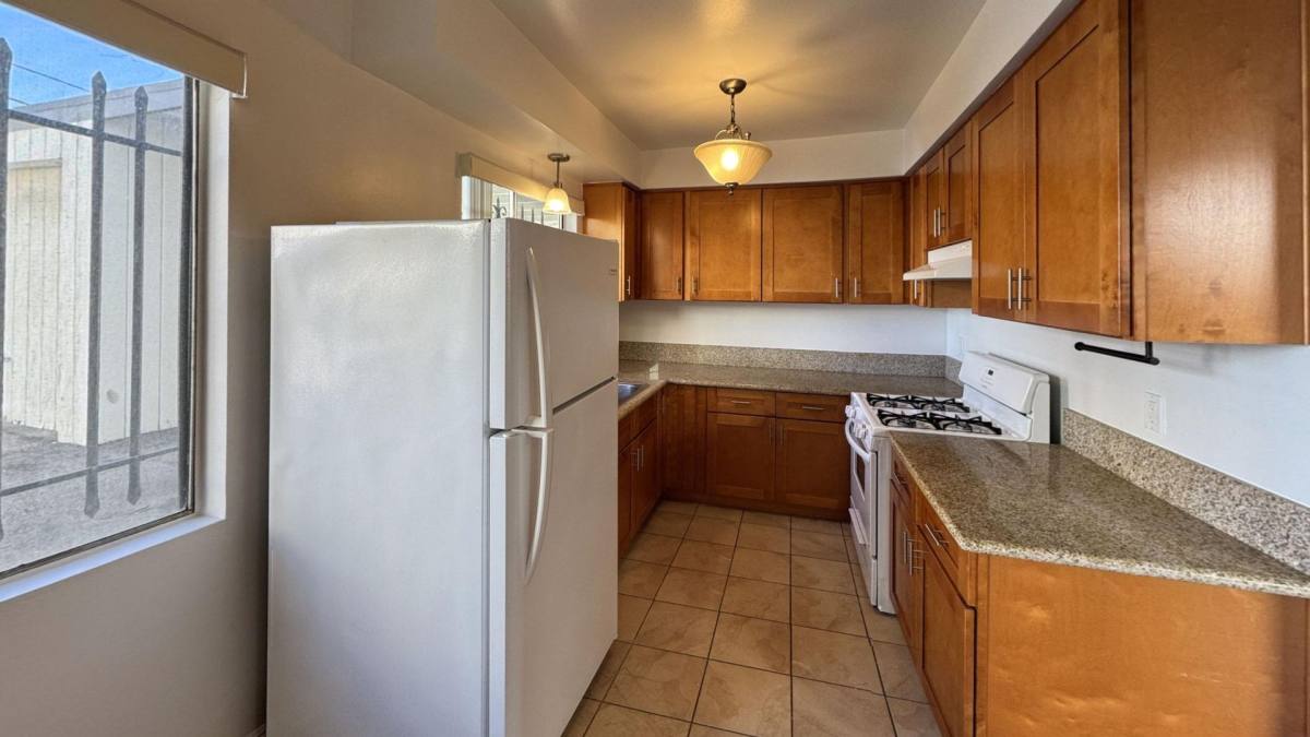 Apartment for rent at 1433 25th St #3, Santa Monica, CA 90404