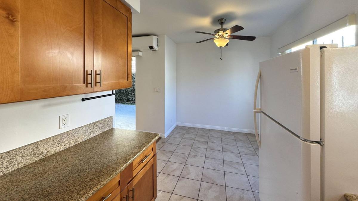 Apartment for rent at 1433 25th St #3, Santa Monica, CA 90404