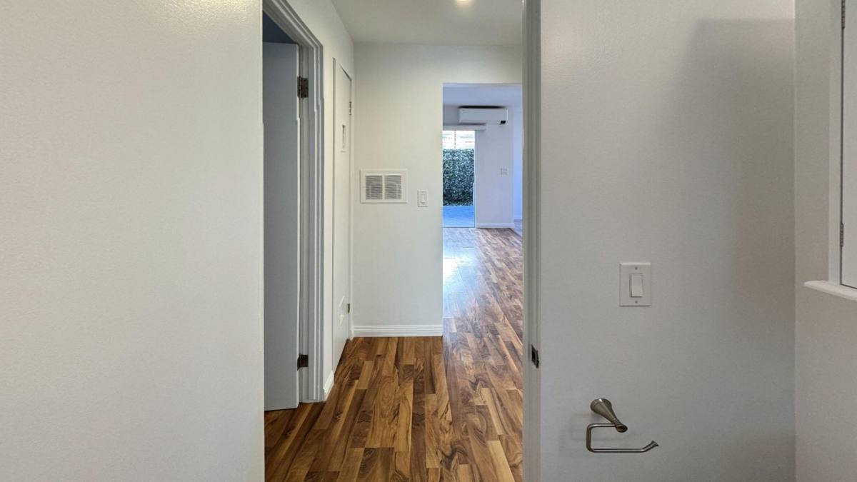 Apartment for rent at 1433 25th St #3, Santa Monica, CA 90404