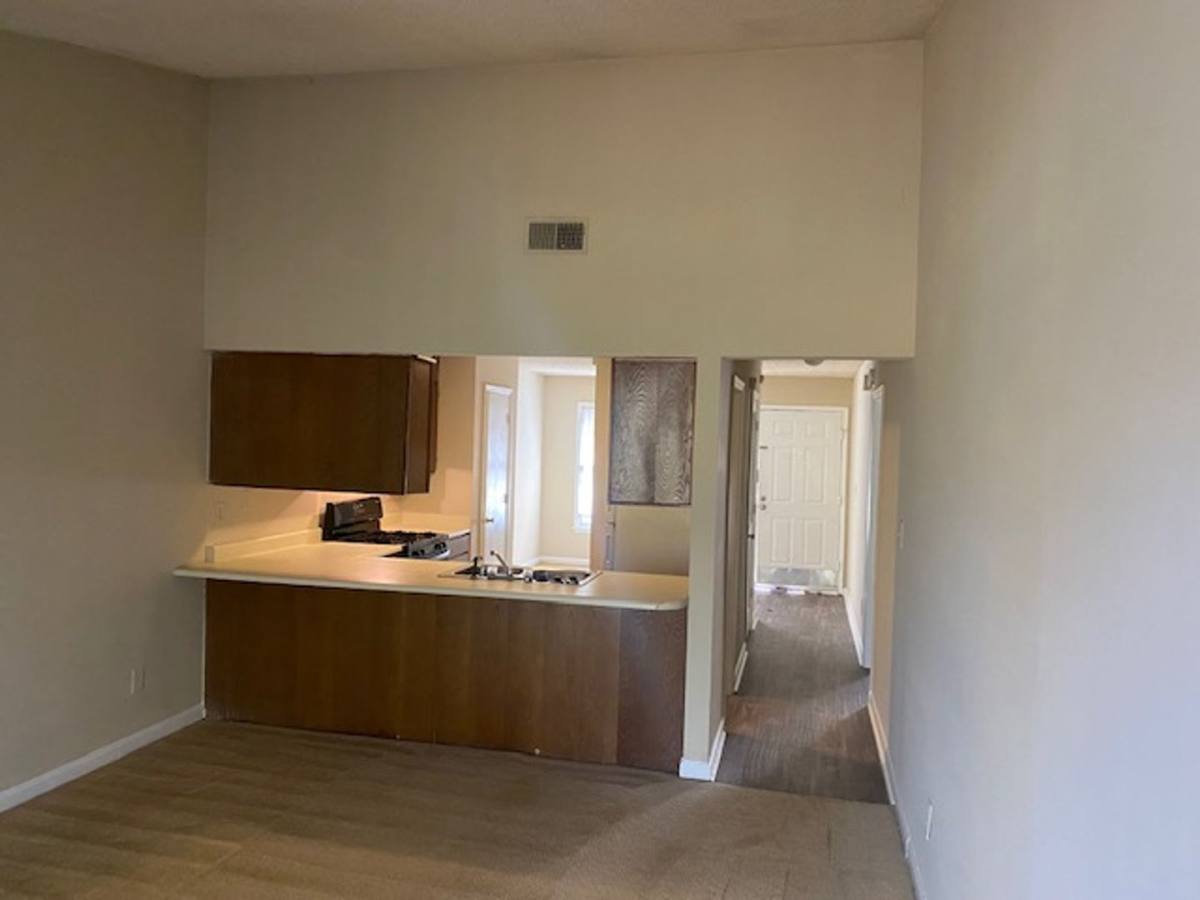 Apartment for rent at 1215 Oakplace Dr, Marietta, GA 30008