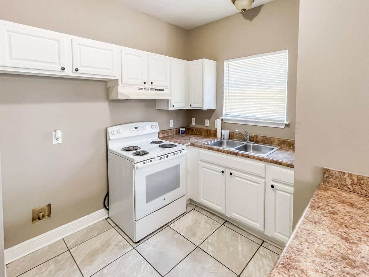 Apartment for rent at 1916 Eagle St #1, New Orleans, LA 70118