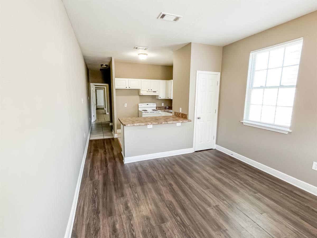 Apartment for rent at 1916 Eagle St #1, New Orleans, LA 70118