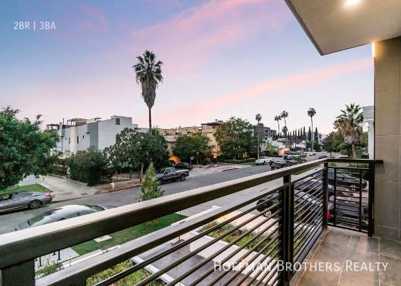 Apartment for rent at 3632 Keystone Ave #303, Los Angeles, CA 90034