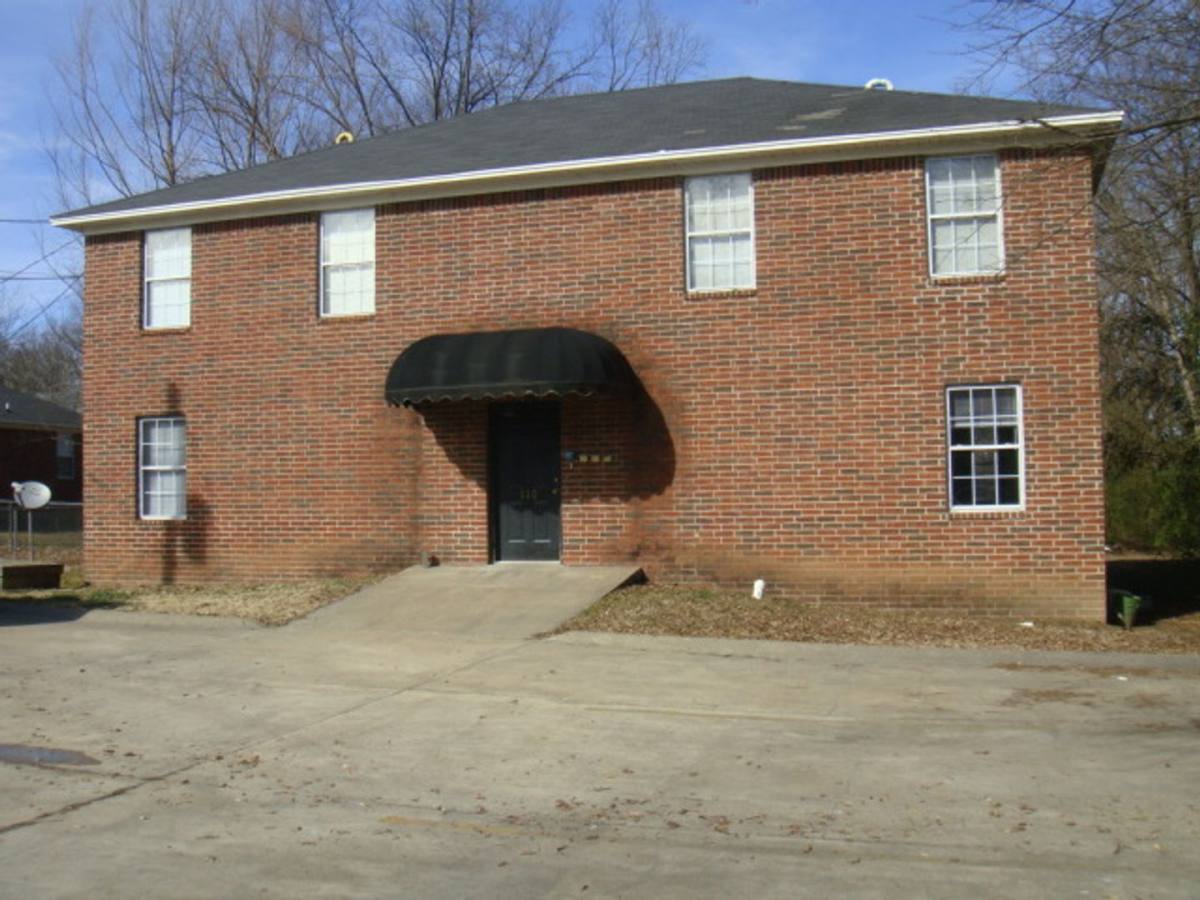 Apartment for rent at 110 W 5th St, Russellville, AR 72801