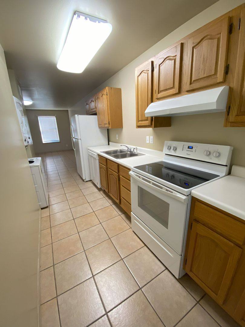 Apartment for rent at 110 W 5th St, Russellville, AR 72801