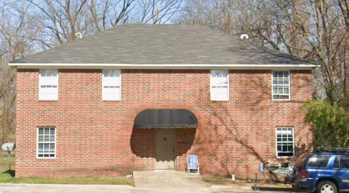 Apartment for rent at 110 W 5th St, Russellville, AR 72801