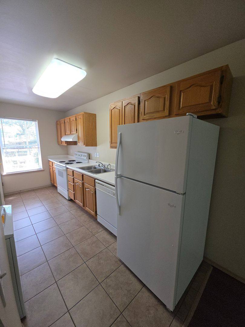 Apartment for rent at 110 W 5th St, Russellville, AR 72801