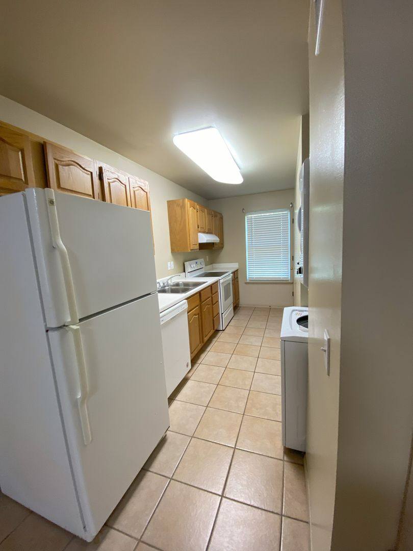 Apartment for rent at 110 W 5th St, Russellville, AR 72801