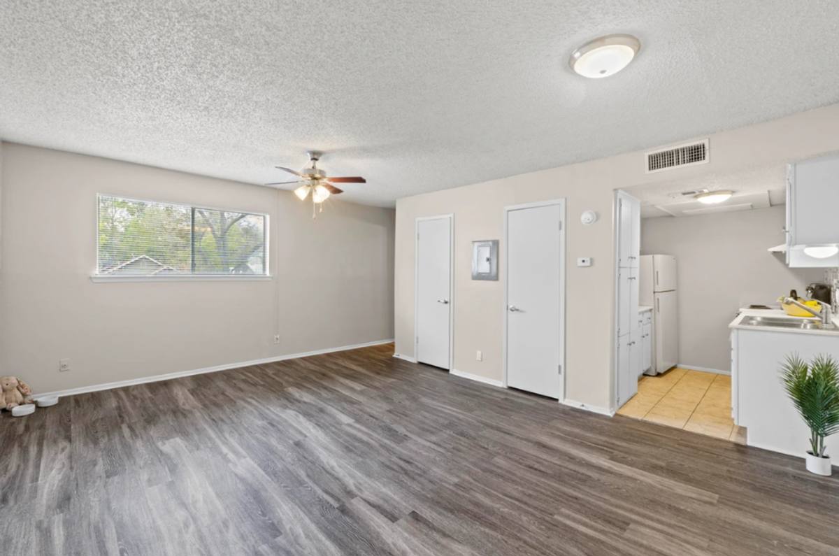 Apartment for rent at 108 W 45th St, Austin, TX 78751