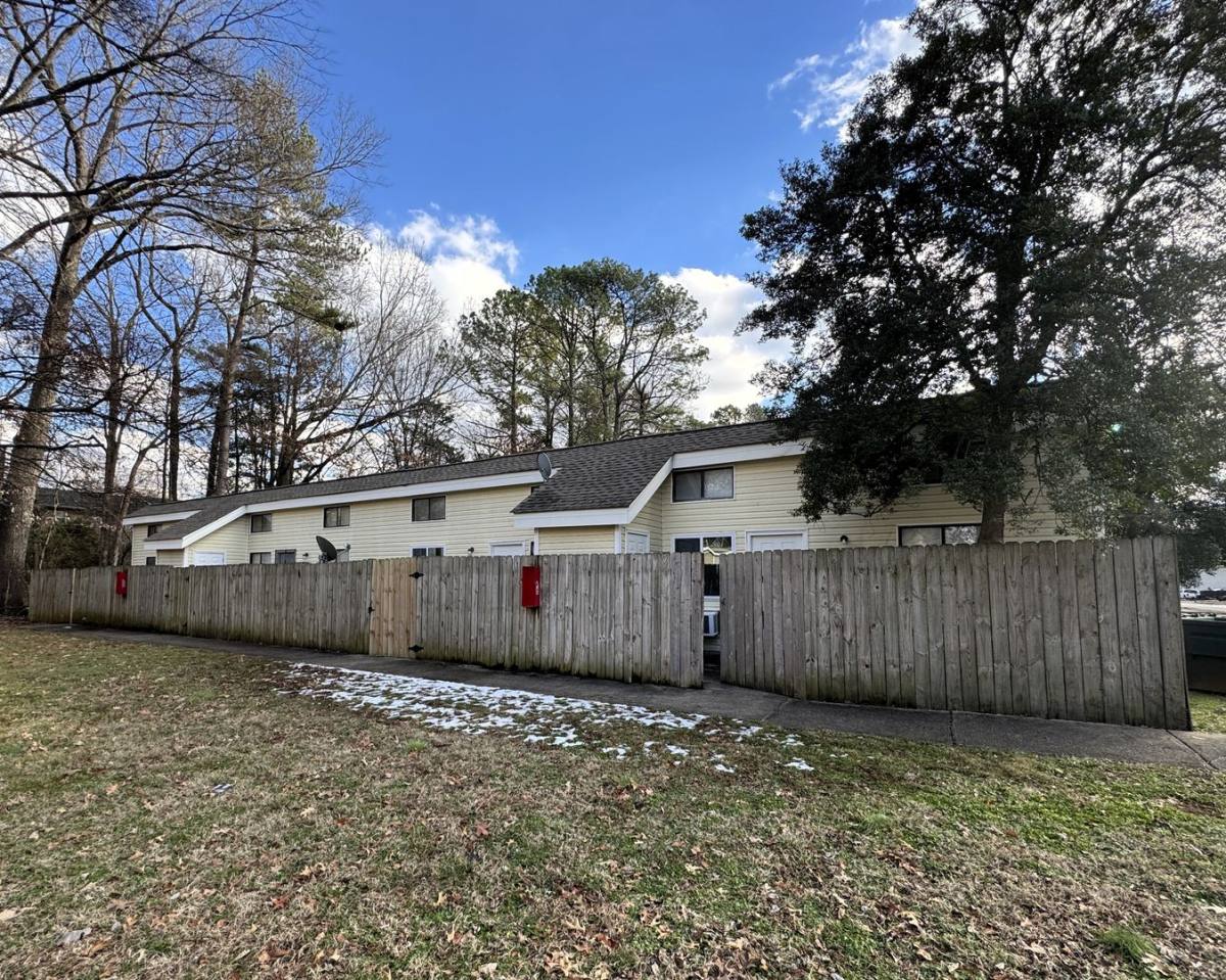 Apartment for rent at 3701 Squaw Valley Dr SW, Huntsville, AL 35805