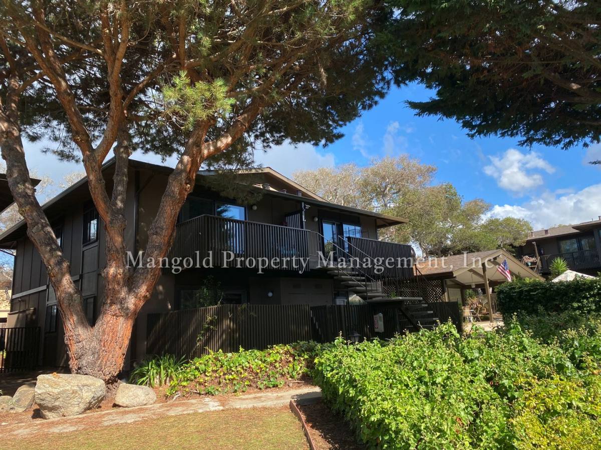 Apartment for rent at 456 Dela Vina Ave, Monterey, CA 93940