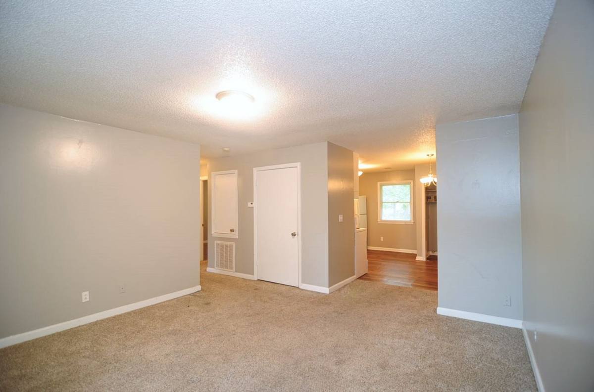 Apartment for rent at 3913 Talwell Dr, Huntsville, AL 35805