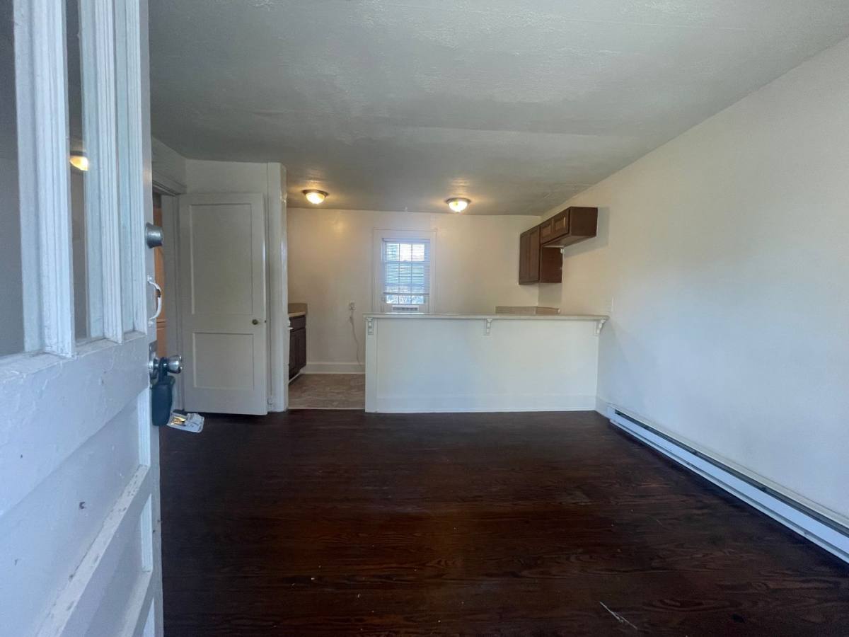 Apartment for rent at 126 B Suffolk Ave, Colonial Heights, VA 23834