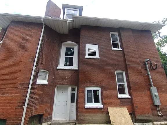 House for rent at 4266 Washington St, Saint Louis, MO 63108