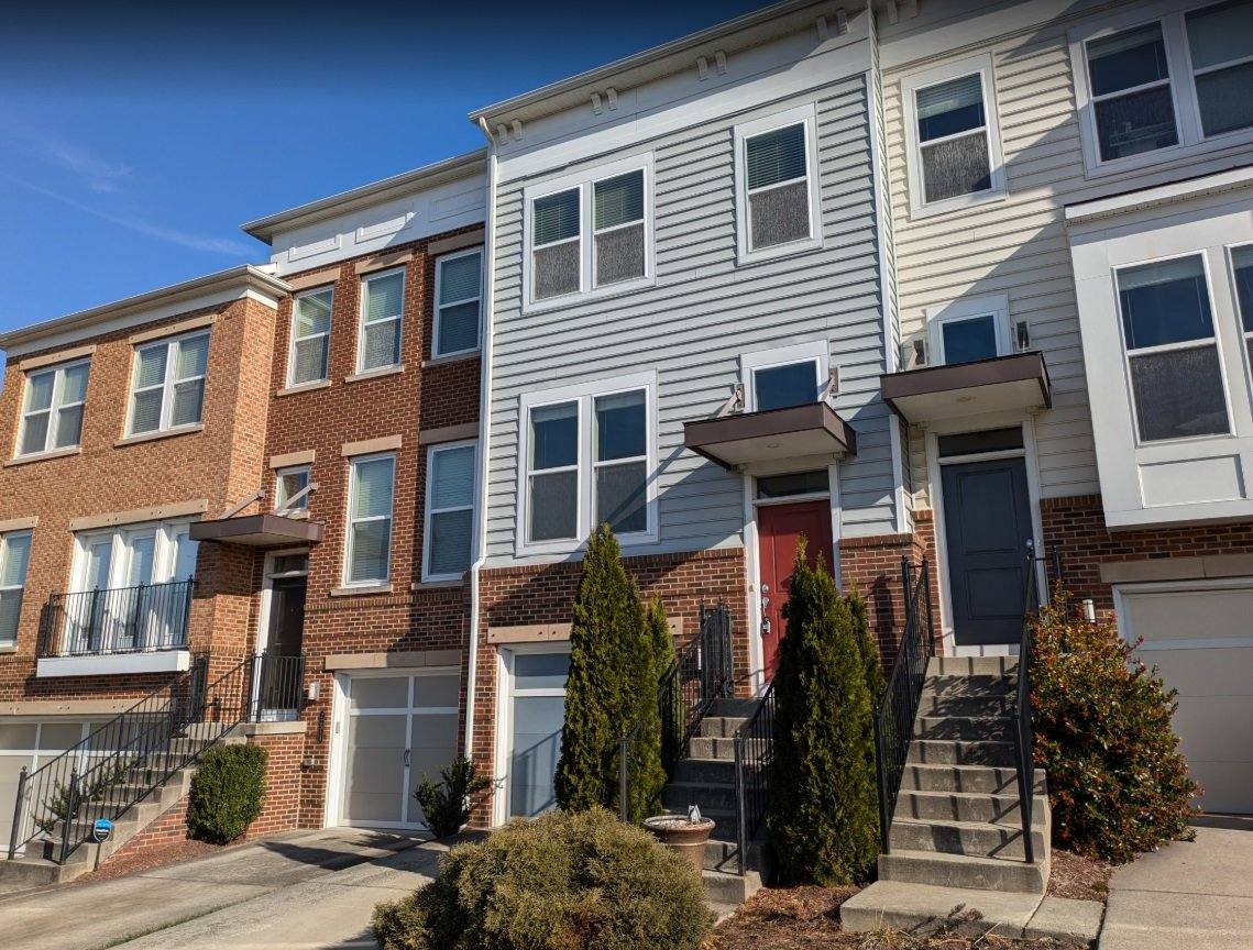 Townhouse for rent at 22520 Highcroft Terrace, Ashburn, VA 20148