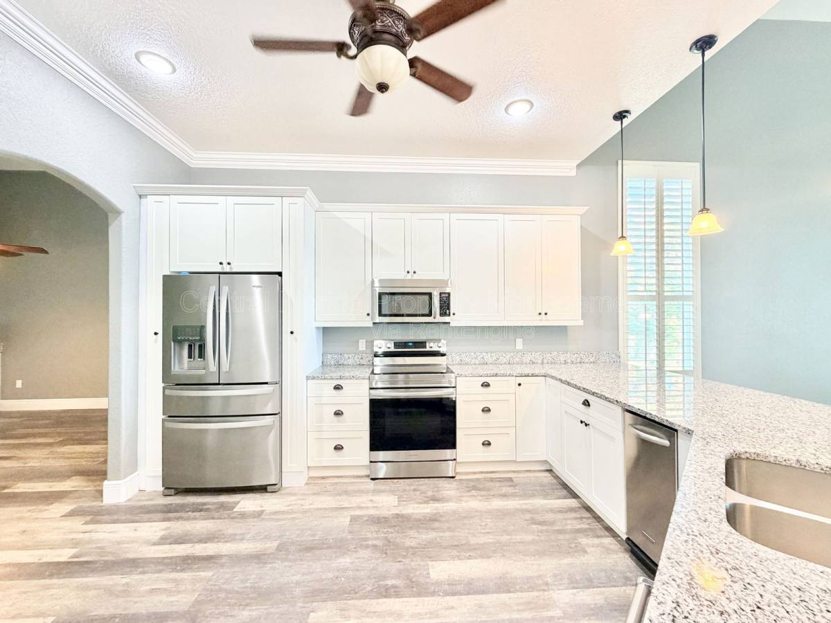 House for rent at 5243 W Lake Butler Rd, Windermere, FL 34786