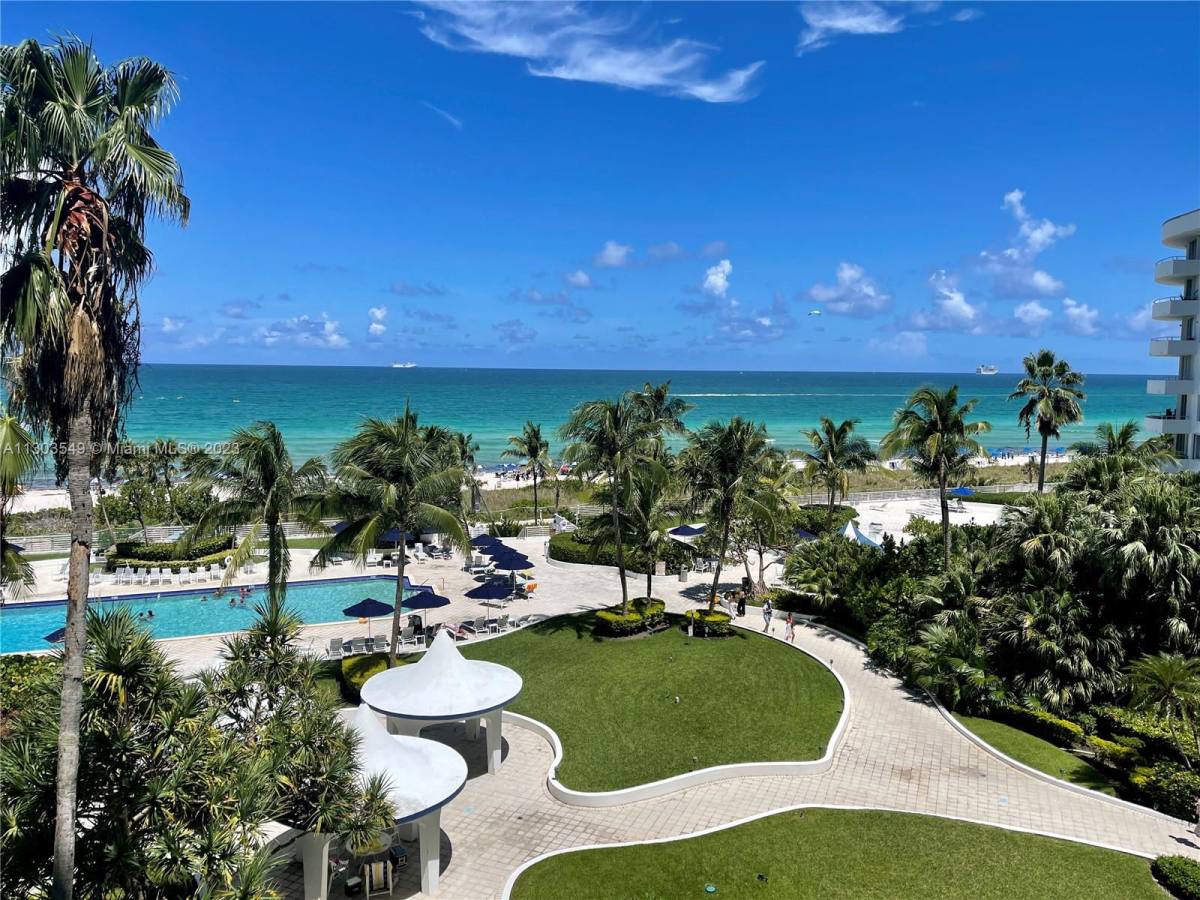 Apartment for rent at 5161 Collins Ave, Miami Beach, FL 33140