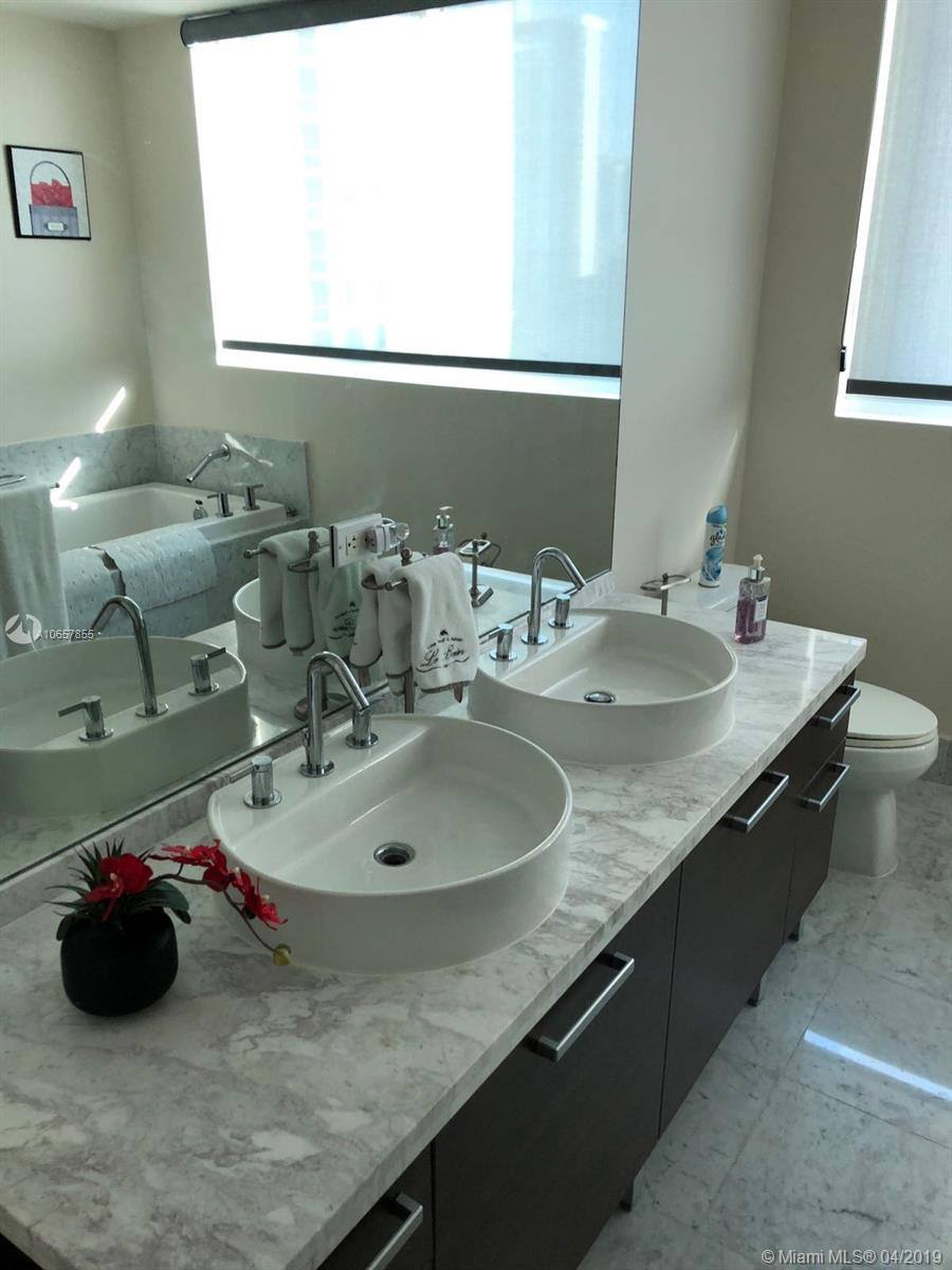 Apartment for rent at 244 Biscayne Blvd, Miami, FL 33132